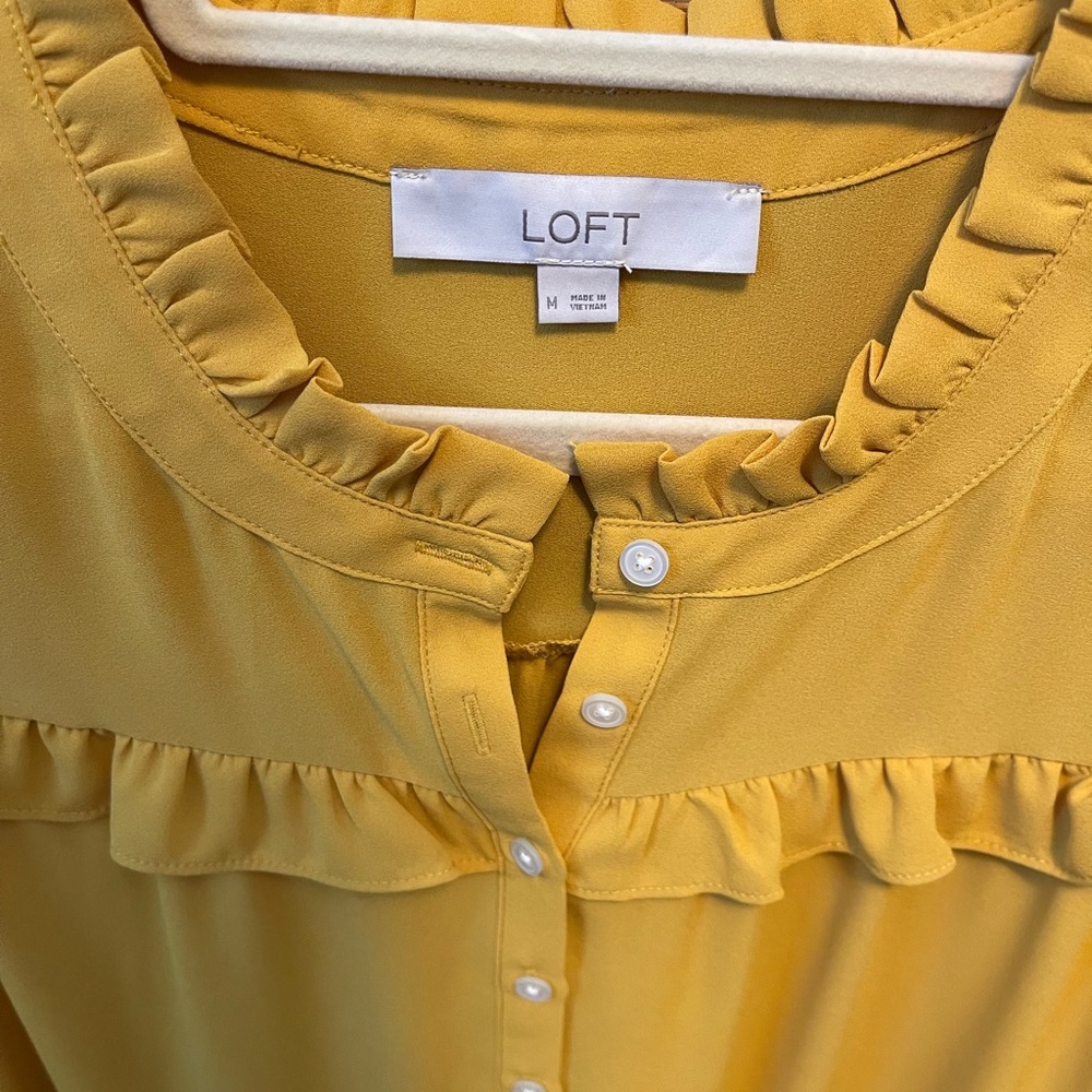 LOFT Ruffle Tank - Picture 3 of 4